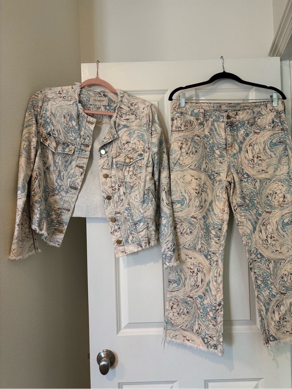 Liverpool Paisley Print Boot-Cut Jeans (Sz 4/27) & Jacket (Sz S)- Blue Cream